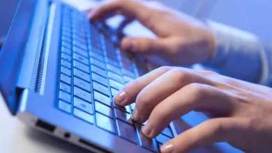tânăr înșelat comandă online